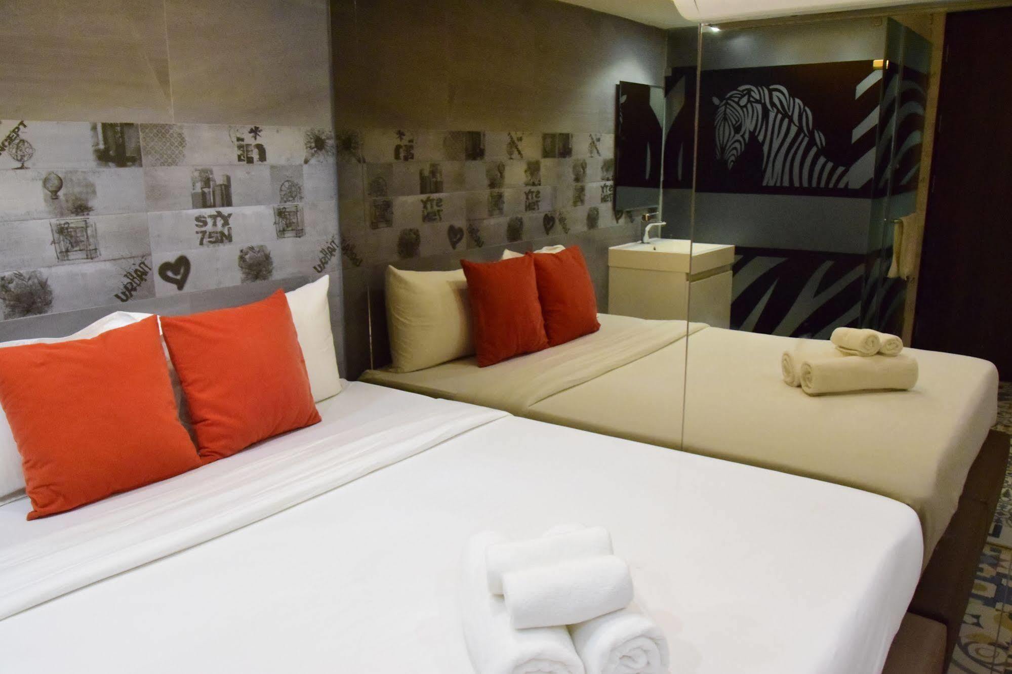 Albergue Double Five Bangkok Exterior foto